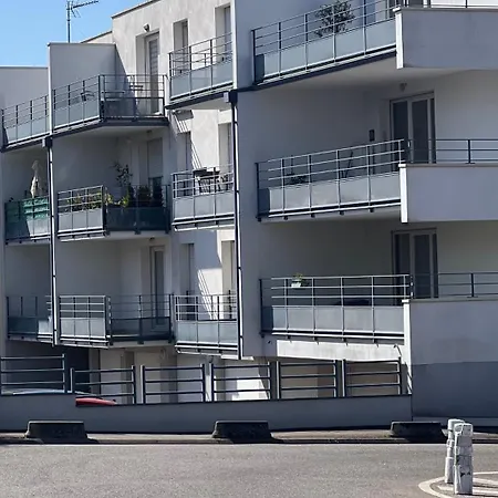 Lägenhet Medreville